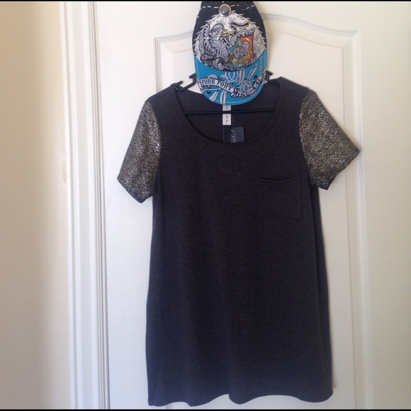 New Vanilla Bay Tee Glitter Sleeve - Picture 6 of 6